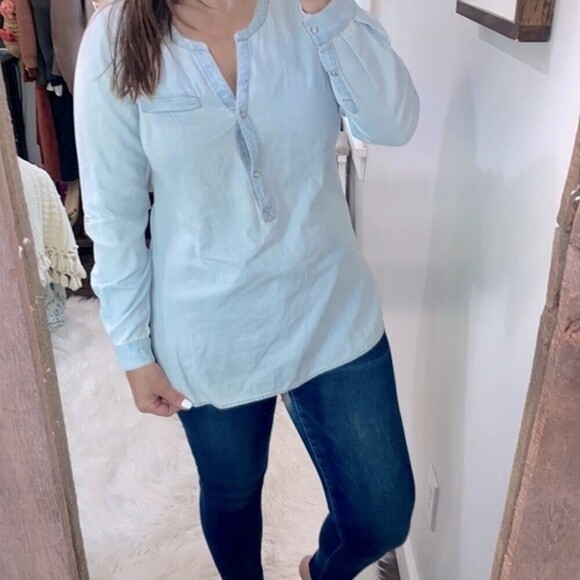 Daniel Rainn chambray top size medium - Picture 1 of 5